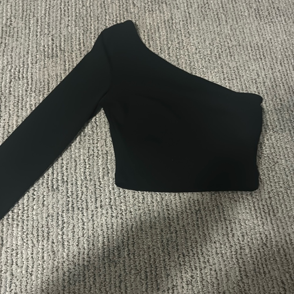 Women’s size XS one sleeve top